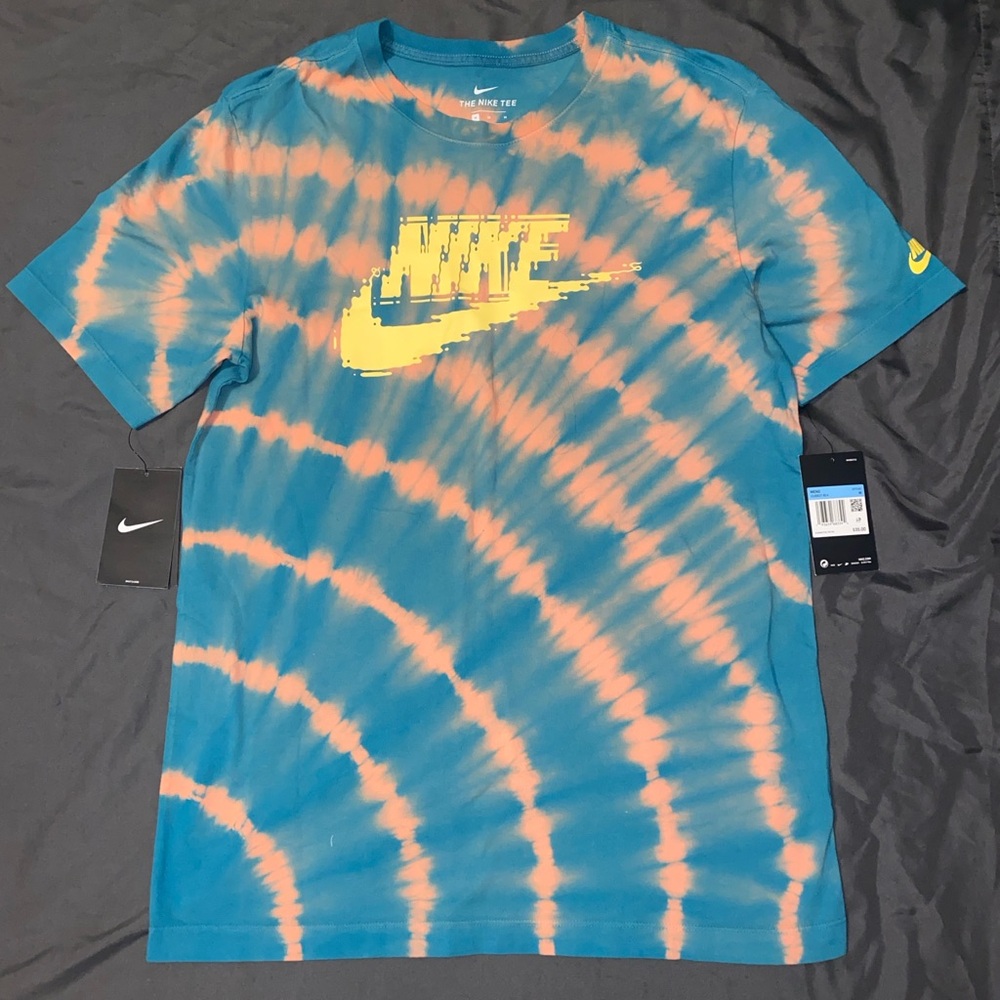 brand new nike tie dye t shirt